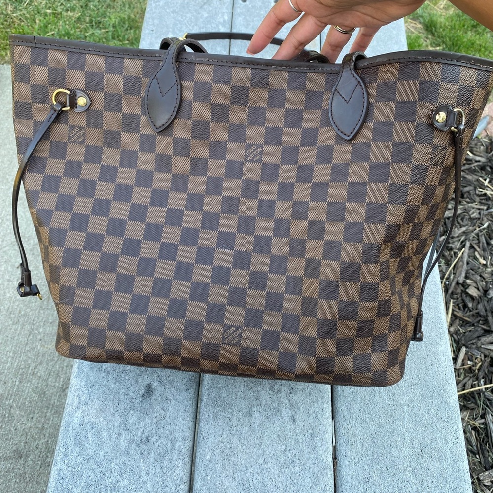 Louis Vuitton neverfull mm